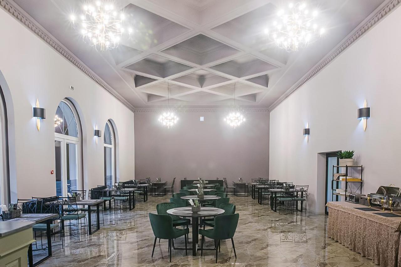 Corvin House Hotel Hunedoara Exterior foto