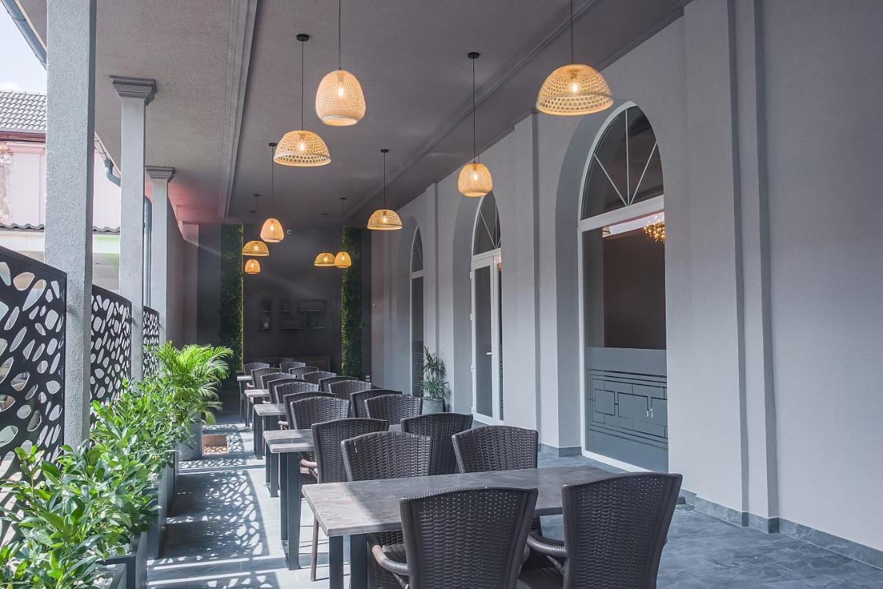 Corvin House Hotel Hunedoara Exterior foto