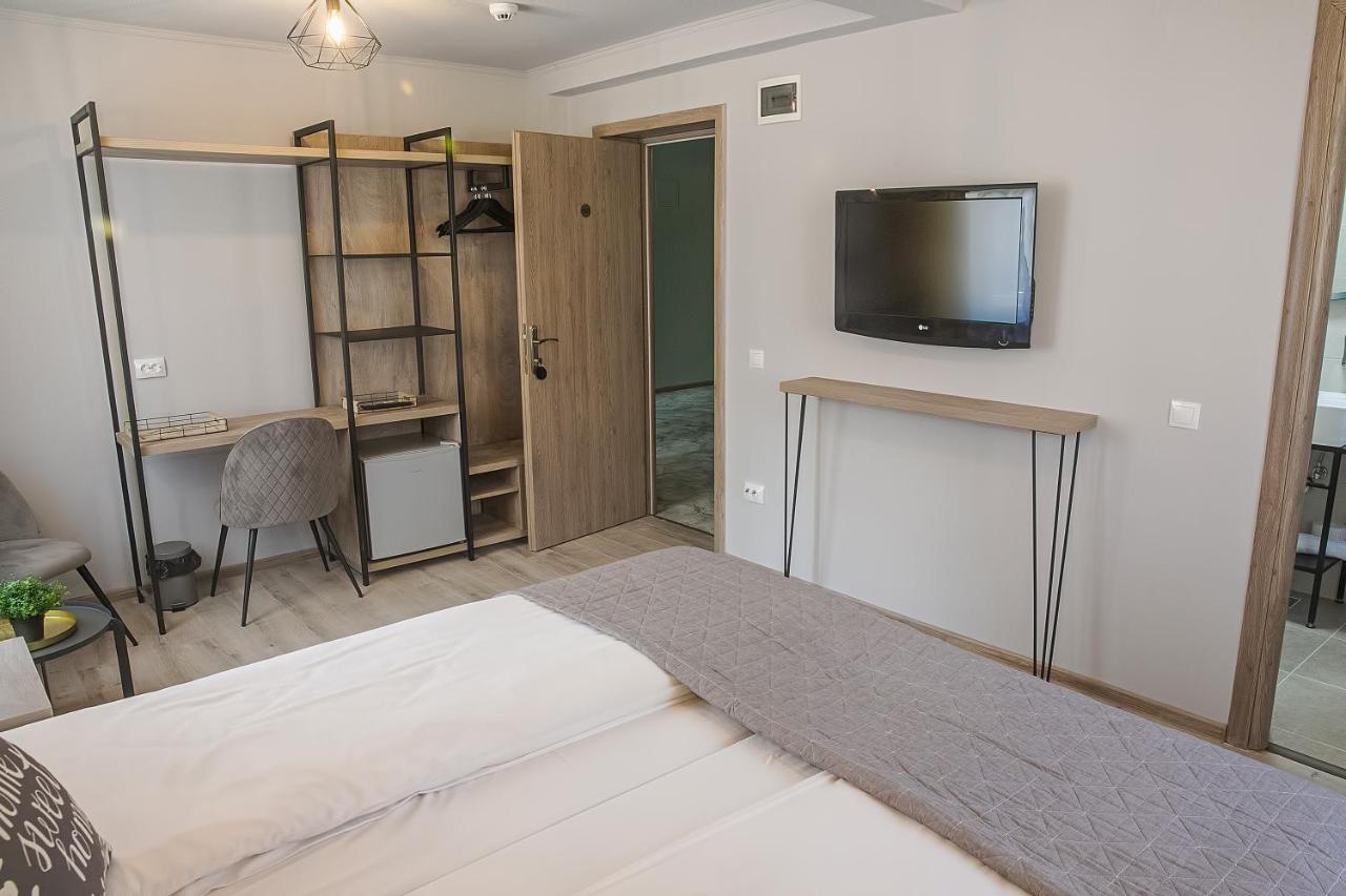 Corvin House Hotel Hunedoara Exterior foto