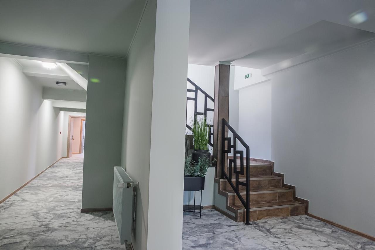 Corvin House Hotel Hunedoara Exterior foto